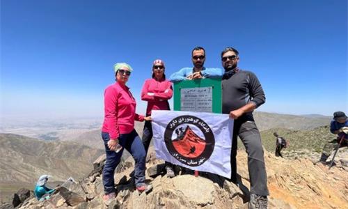 صعود به قله شیرباد